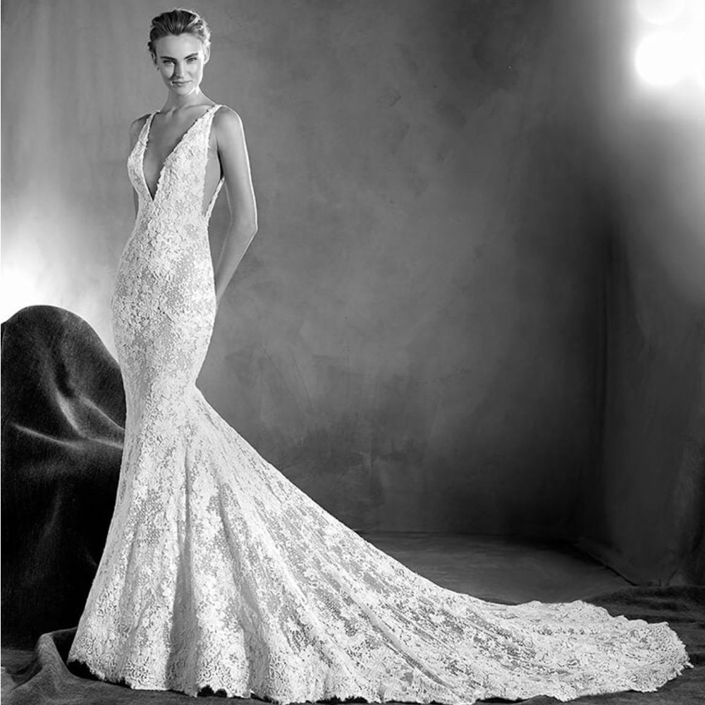 Pronovias Estela wedding dress